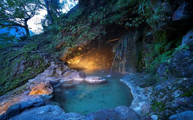 【新館「湯乃庄」確約】季節替わりのおがわ特選料理プラン 平日限定ペア宿泊券 / 小川温泉元湯 ホテルおがわ / 富山県 朝日町 [34310209]
