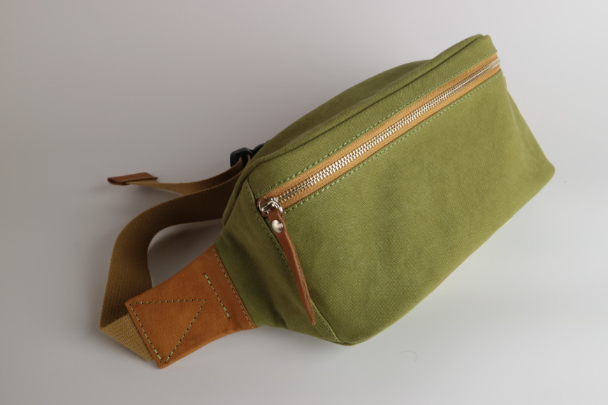 ボディバッグ ライトカーキ [アトリエSASSA 富山県 朝日町 34310273]