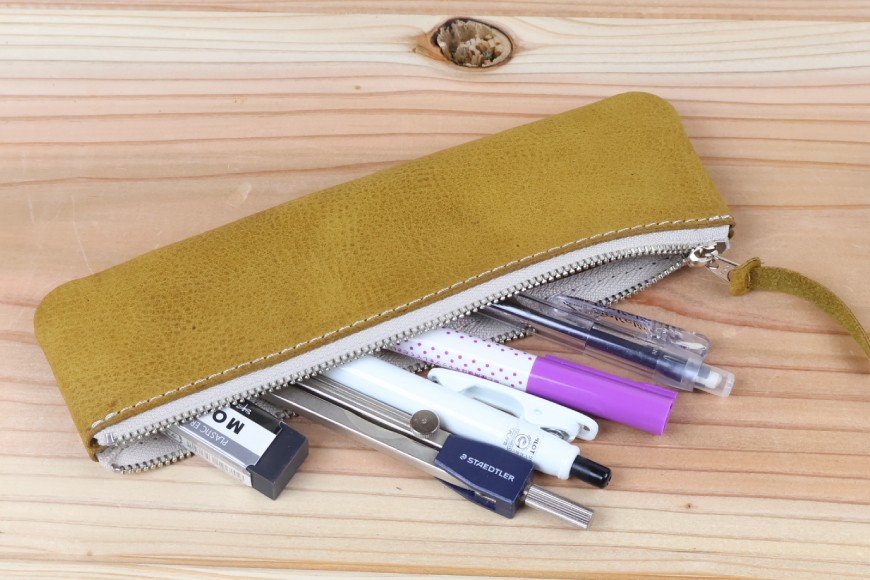 ペンケース イエロー [アトリエSASSA 富山県 朝日町 34310050]