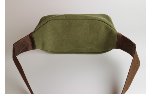 ボディバッグ アーミーグリーン [アトリエSASSA 富山県 朝日町 34310129]