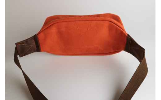 ボディバッグ オレンジ [アトリエSASSA 富山県 朝日町 34310133]