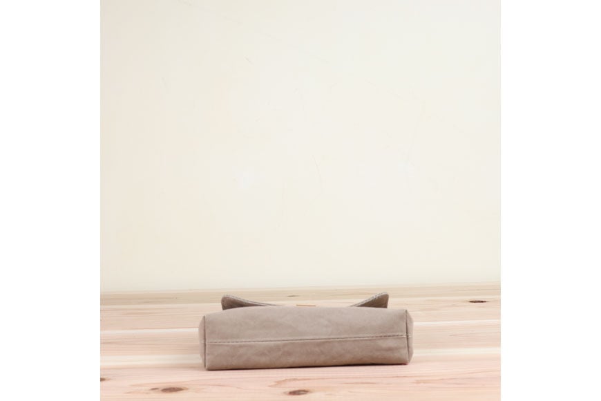 よこポシェット グレーベージュ [アトリエSASSA 富山県 朝日町 34310397-gb] ポシェット 斜めがけ バッグ 長財布 スマホ 帆布 革 おしゃれ 手作り シンプル レザー