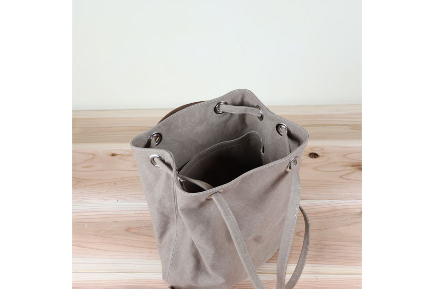 リュック グレーベージュ [アトリエSASSA 富山県 朝日町 34310398-gb] リュックサック 大容量 帆布 革 おしゃれ 手作り シンプル レザー