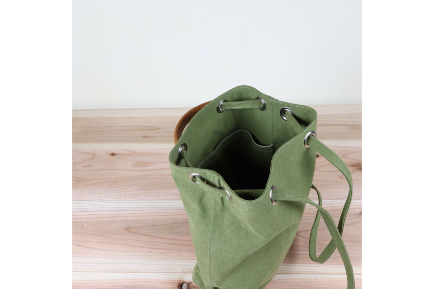 リュック ライトカーキ [アトリエSASSA 富山県 朝日町 34310398-lk] リュックサック 大容量 帆布 革 おしゃれ 手作り シンプル レザー