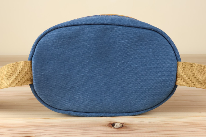 ボディバッグ エッグ [アトリエSASSA 富山県 朝日町 34310572-bl×cm] ボディバッグ 鞄 かばん カバン 帆布 革 おしゃれ 手作り シンプル レザー