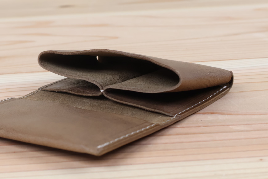 名刺入れ [アトリエSASSA 富山県 朝日町 34310573-gy] 名刺 めいし 名刺入 カードケース 革 牛革 国産 レザー手作り カードホルダー シンプル