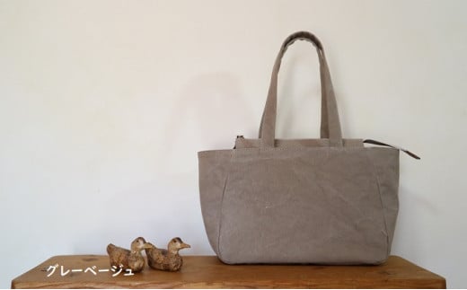 トートバッグ　M グレーベージュ [アトリエSASSA 富山県 朝日町 34310402] キャンバス 帆布 バッグ 鞄 カバン ビジネス カジュアル お稽古バッグ