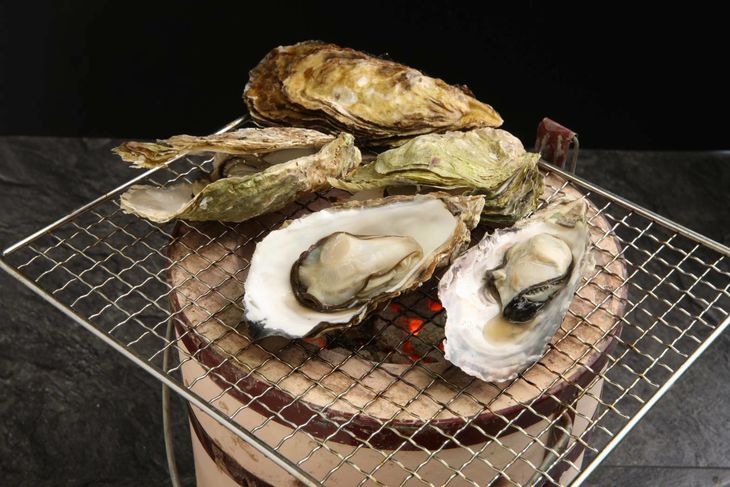 【発送時期が選べる】魚介類 牡蠣 / 山口水産の能登かき / 殻付き一斗缶[殻付き約70～80個]◇｜ カキ かき 殻付き オイスター 国産 加熱用 冷蔵 カンカン 缶 BBQ バーベキュー キャンプ  カキフライ 牡蠣鍋 海鮮 山口水産 石川県 七尾市 能登 復興 復興支援 ※2026年1月中旬～5月中旬頃に順次発送予定 ※離島への配送不可