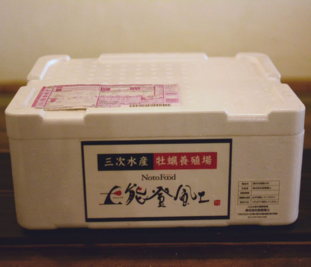 【発送時期が選べる】魚介類 牡蠣 / 能登風土 七尾産「能登かき」殻付き（発泡スチロール梱包(小)）◇  ｜ カキ かき オイスター 国産 BBQ バーベキュー キャンプ カキフライ 牡蠣鍋 海鮮 石川県 七尾市 能登 復興 復興支援 ※必ずよく加熱してお召し上がりください ※離島への配送不可 ※2025年11月下旬～2026年5月上旬頃に順次発送予定