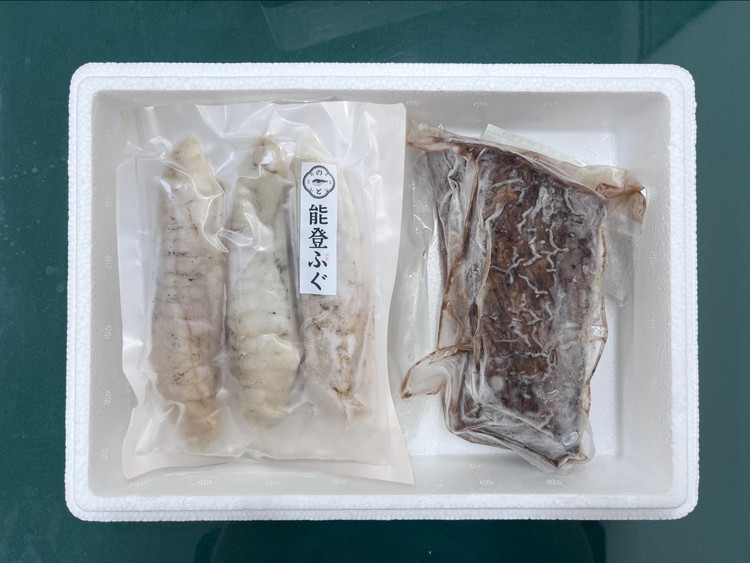 石川県産 天然「能登ふぐ」炙りたたき 柵3本と能登牛ローストビーフ 約300g セット ※2025年9月上旬頃より順次発送予定