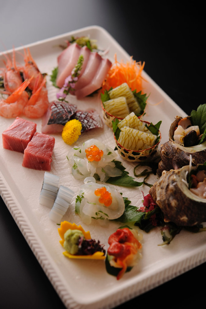 和倉温泉「ホテル海望」海側客室で過ごす１泊２食付きペア宿泊券＆能登を満喫する5大特典付き！