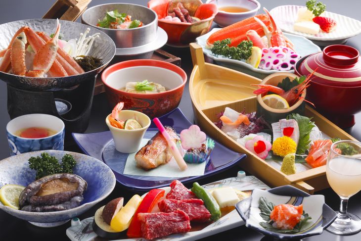 和倉温泉　宝仙閣(一泊二食)1名様分ご宿泊券/当宿の最上級会席コース『輝（かがやき）会席』◇