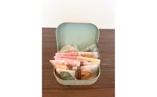 ケーキショップオカダ　焼き菓子詰め合わせ 12個入り（9種類）