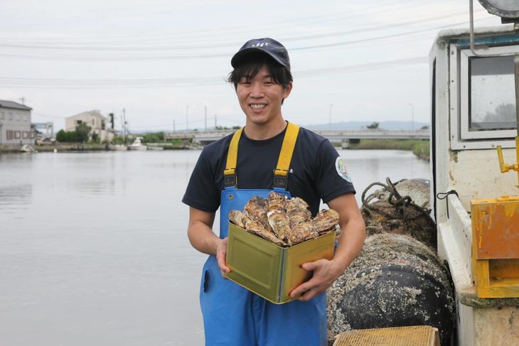 【発送時期が選べる】魚介類 牡蠣 / 山口水産の能登かき / 殻付き半缶[殻付き約35～40個]◇ ｜ カキ かき 殻付き オイスター 国産 加熱用 冷蔵 カンカン 缶 BBQ バーベキュー キャンプ  カキフライ 牡蠣鍋 海鮮 山口水産 石川県 七尾市 能登 復興 復興支援 ※2026年1月中旬～5月中旬頃に順次発送予定 ※離島への配送不可