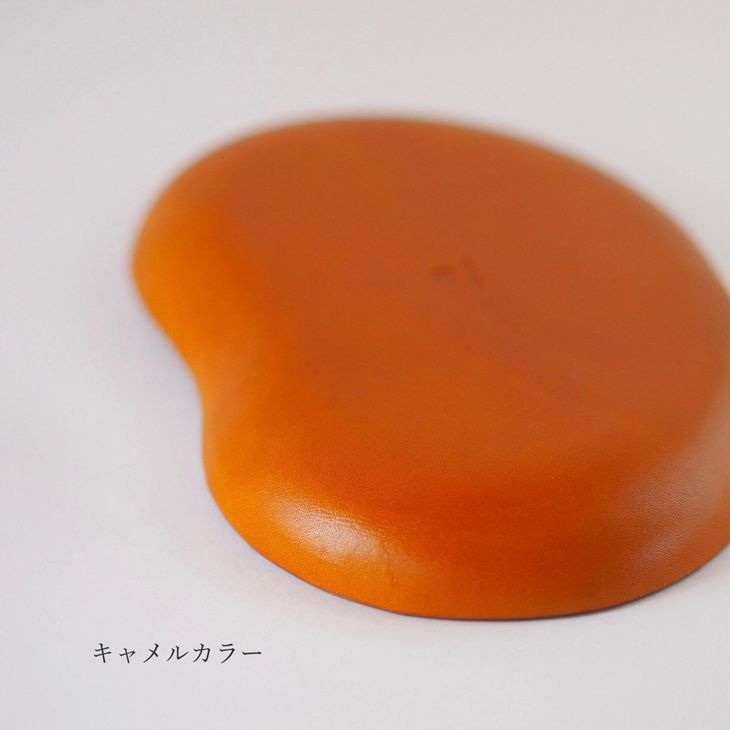 革の器（レザートレイ）本革　ハンドメイド≪シンプル 牛革 手作り トレー 置き皿≫