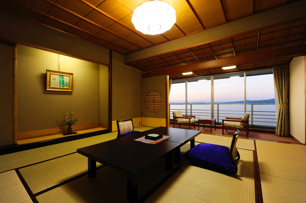 和倉温泉「ホテル海望」海側客室で過ごす１泊２食付きペア宿泊券＆能登を満喫する5大特典付き！