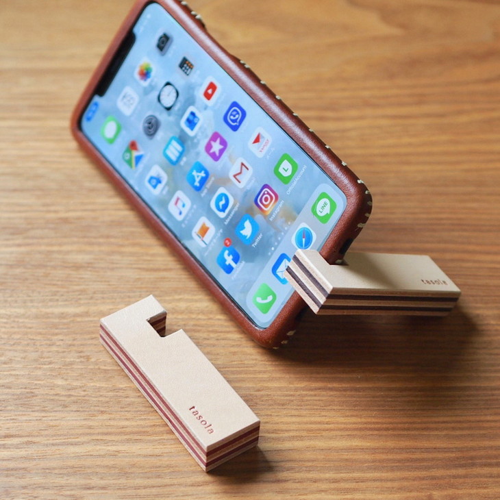 スマートフォンスタンド　2色セット　本革　ハンドメイド