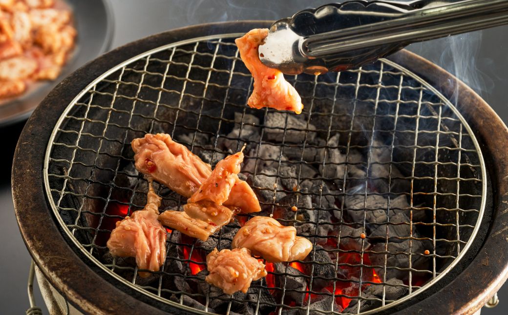 【中出精肉店】国産豚の特上シロ720ｇ（4人前×2袋） ホルモン 冷凍便 石川県 小松市 北陸