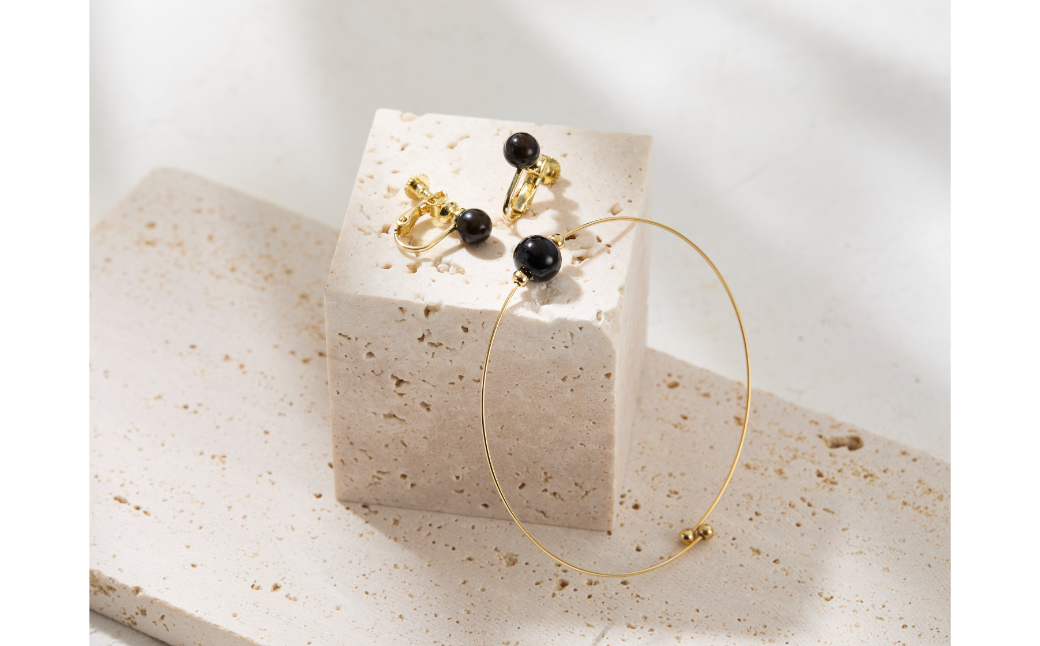 輪島でうまれた うるしのアクセサリーセット【イヤリング&ブレスレット】しっこく（黒） wa110-032 【イヤリング&ブレスレット】しっこく（黒）