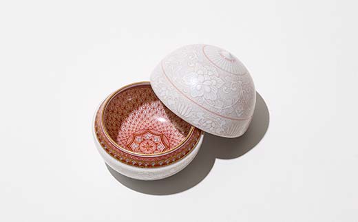 【高島屋選定品】 白砡描割（はくぎょくかきわり） 宝相華文珠盃 白 工芸品 陶磁器 日本製 F6P-2884