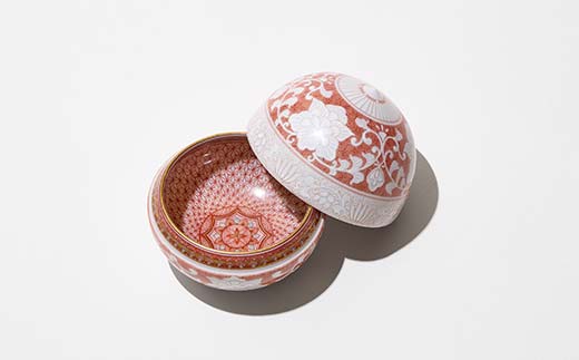 【高島屋選定品】 白砡描割（はくぎょくかきわり） 宝相華文珠盃 赤 工芸品 陶磁器 日本製 F6P-2885