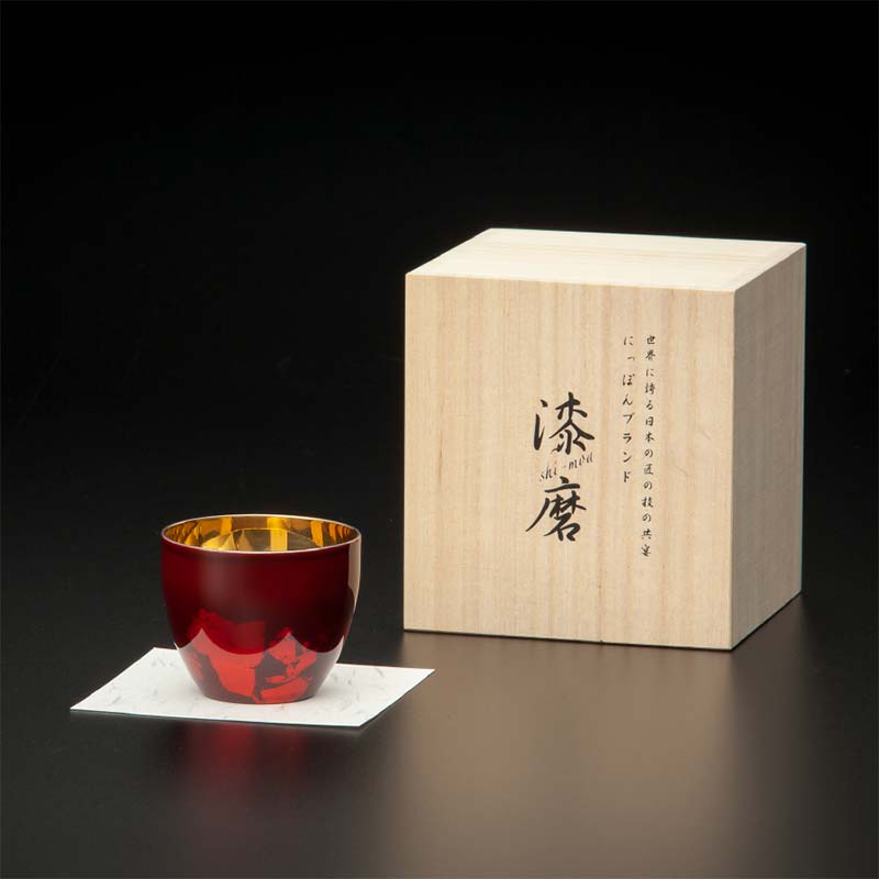 山中塗 士作手塗り 漆磨 二重ぐい呑み 内金メッキ 赤 金箔華切り回し 1客 70ml 漆磨カップ ぐい呑み コップ カップ 贈答 贈り物 父の日 母の日 敬老の日 記念日 贈り物 ギフト 伝統工芸 工芸品 国産 日本製 F6P-0612