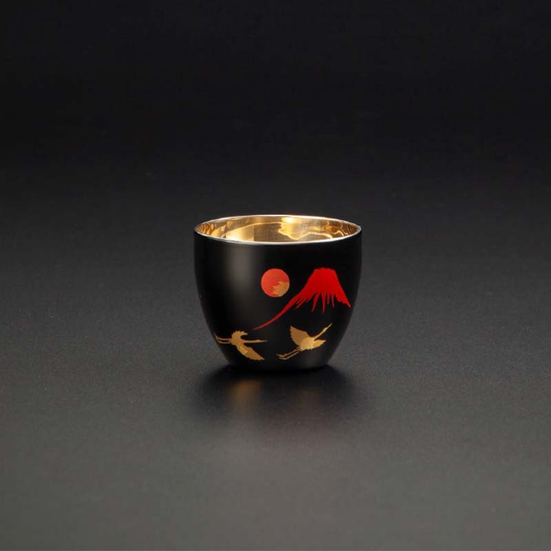 山中塗 漆磨2重ぐい呑み 手描き漆絵箔ちらし 赤富士に鶴 内24Kメッキ 70ml 和紙コースター付 漆磨カップ コップ カップ 贈答 贈り物 父の日 母の日 敬老の日 ギフト 伝統工芸 工芸品 日本製 F6P-0621