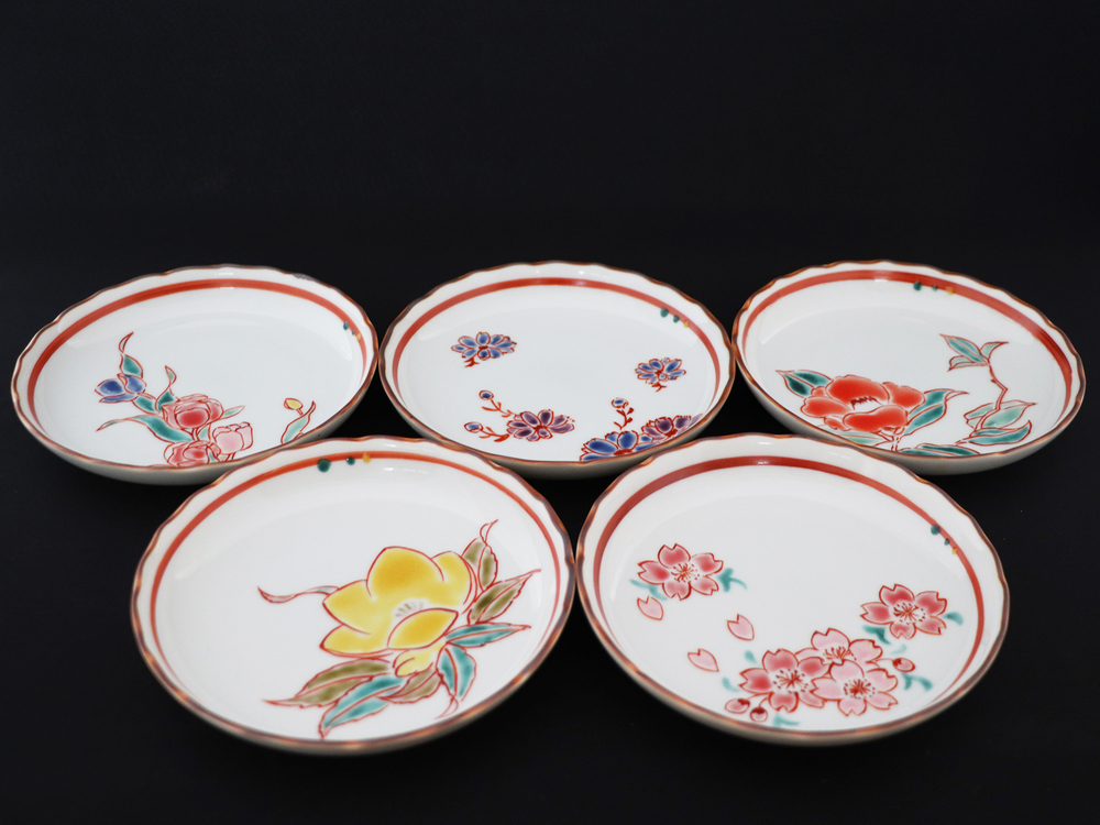 九谷焼　4.5号皿揃　草花絵変り （5枚セット）a01