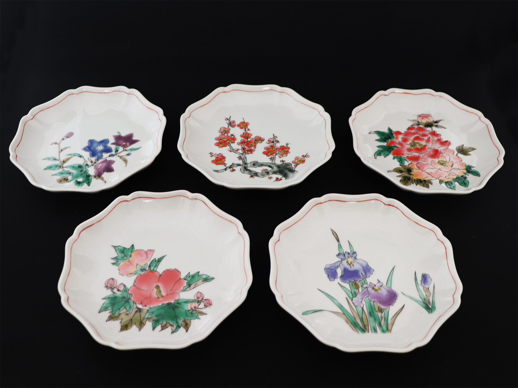 九谷焼　5.2号皿揃　草花絵変り （5枚セット）a01