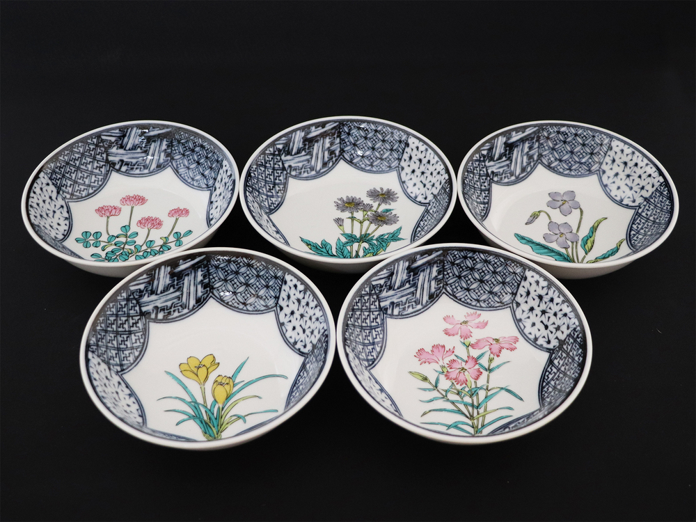 九谷焼　4.5号小鉢揃　草花絵変り （5枚セット）a01