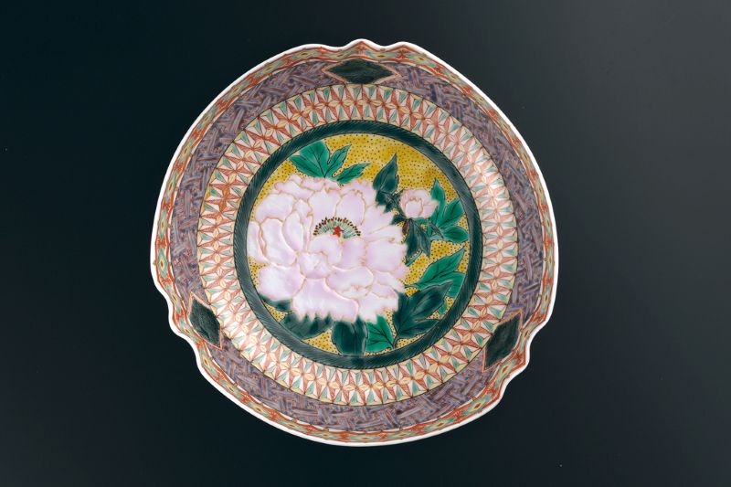 菓子器　色絵牡丹　宮本晄作