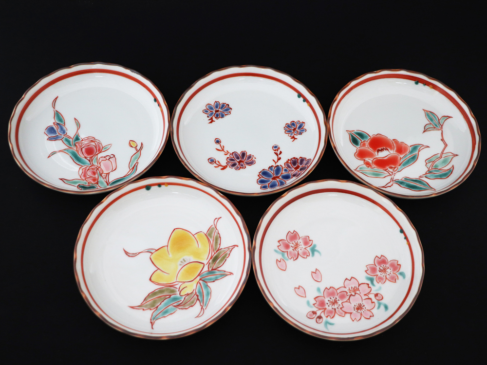 九谷焼　4.5号皿揃　草花絵変り （5枚セット）a01