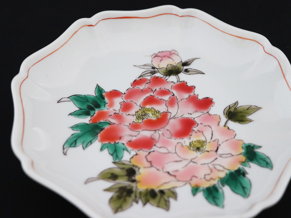 九谷焼　5.2号皿揃　草花絵変り （5枚セット）a01