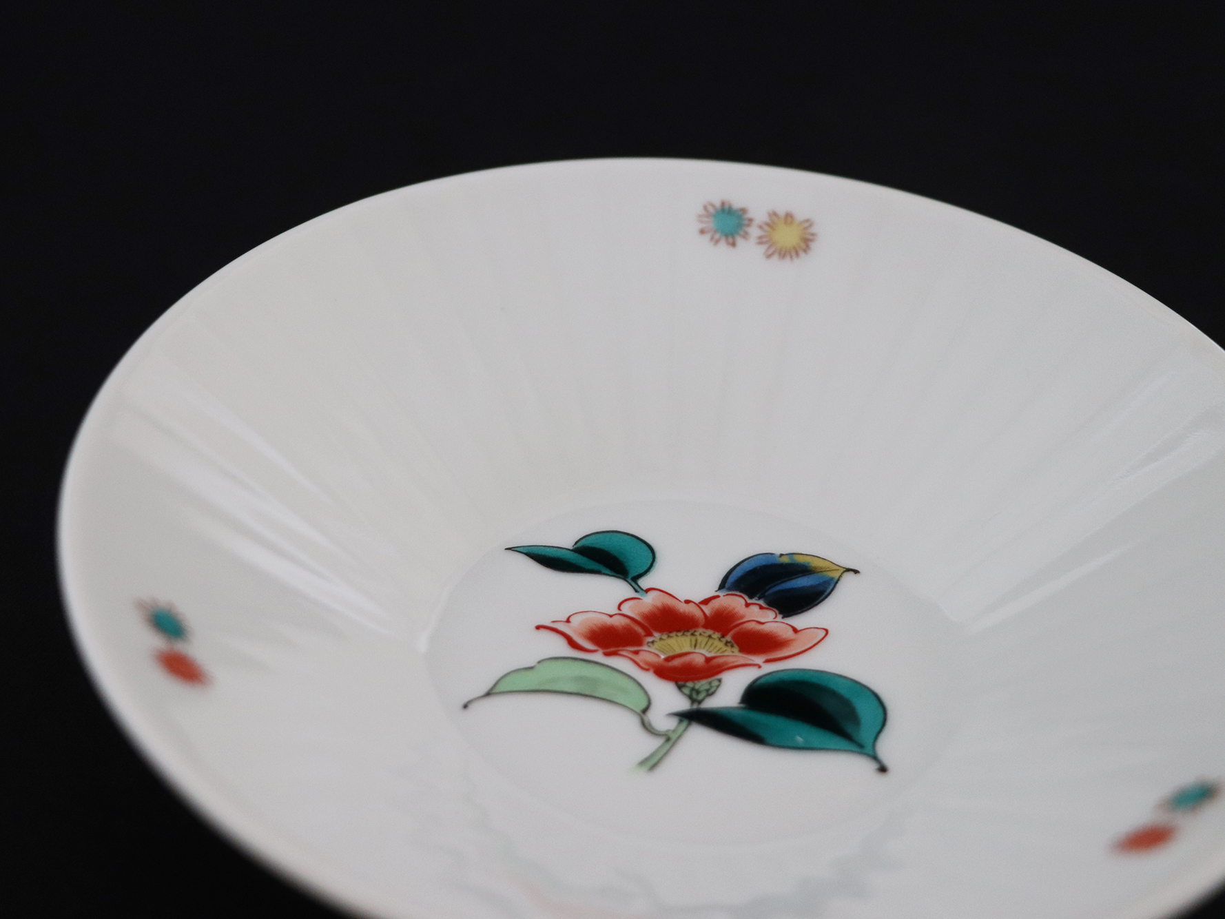 九谷焼　4.5号皿揃　草花絵変り （5枚セット）a01