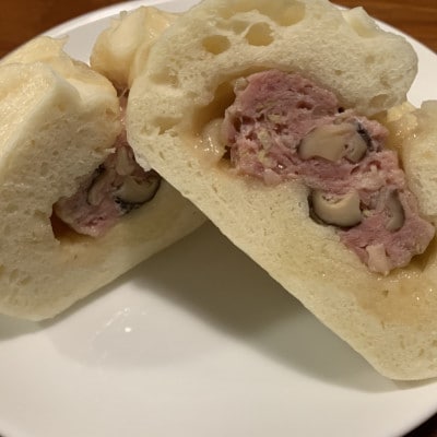 【能登豚100%使用】ふっくらモチもち手作り豚まん 8個 小分け包装 【配送不可地域：離島】