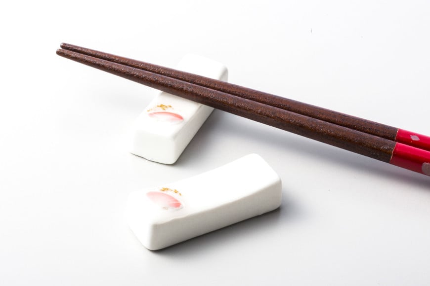 華やぐさくら貝金箔入り箸置き [桜貝小貝くらふと 石川県 志賀町 AH4117] 箸置き 金箔入り さくら貝