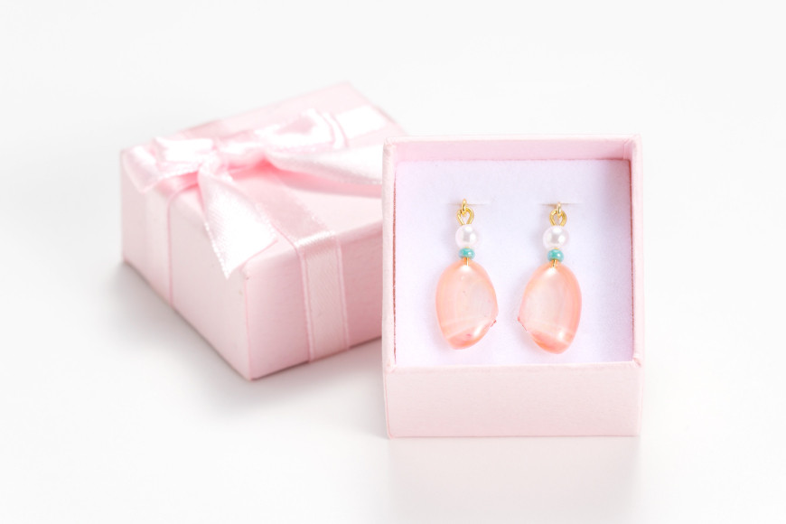 幸せを呼ぶ桜貝ピアス [キダニ 石川県 志賀町 AL4105] アクセサリー ピアス さくら貝 桜貝 かわいい