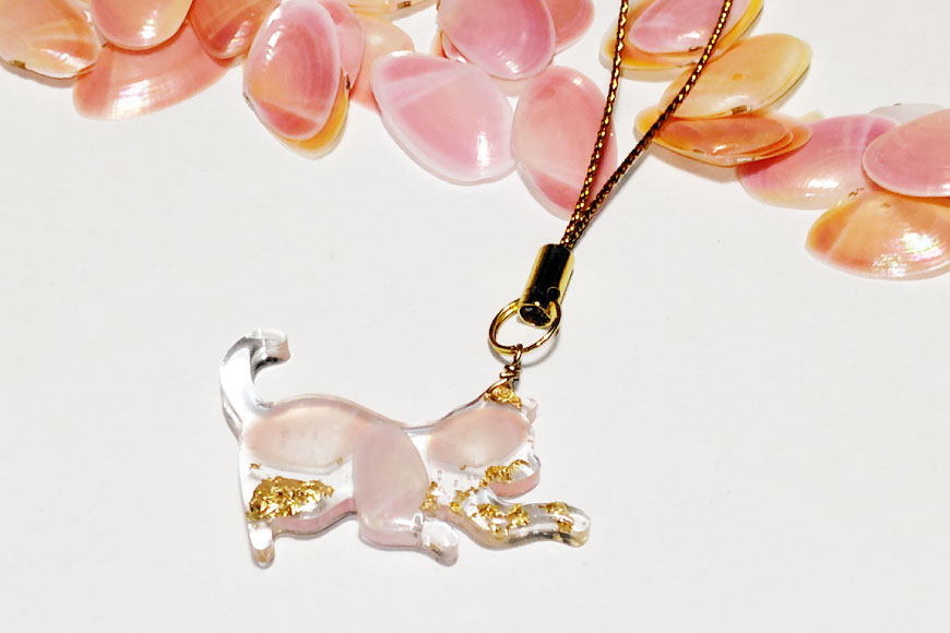 さくら貝 チャーム 猫 1個 [さくら貝小貝くらふと華 石川県 志賀町 AH4123] ストラップ キーホルダー 桜貝 サクラガイ