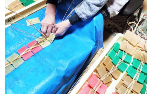 能登の手作り生かきもち 1連（12枚） 餅 [里湯ちりはま 石川県 宝達志水町 38601180] もち 餅 かきもち かき餅 モチ おもち お餅 おかき 干し餅 生おかき