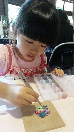 自然豊かな大野市で七宝焼き体験