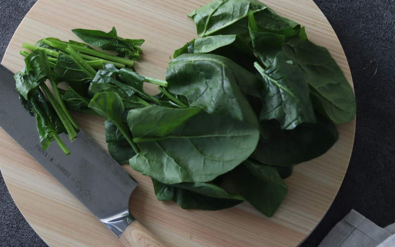 福井県産のヒノキを使った丸いまな板『teine』真ん丸型 真ん丸型