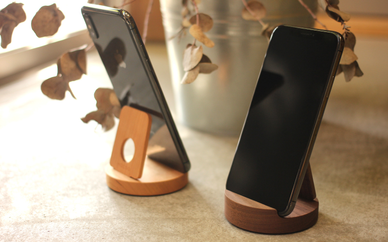 【Hacoa】汎用性高い木製スマートフォンスタンド ウォールナット 「Smartphone Stand」 ウォールナット