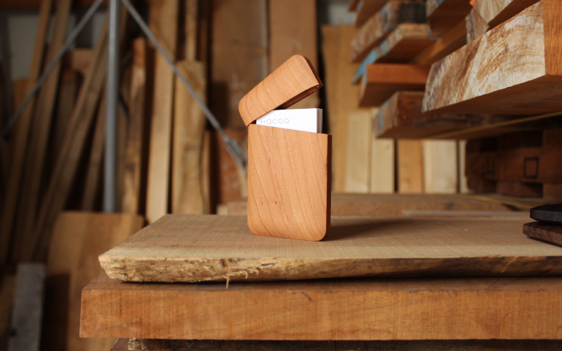 【Hacoa】おしゃれで美しいデザインの木製名刺入れ チェリー「Card Case Gentle」 チェリー