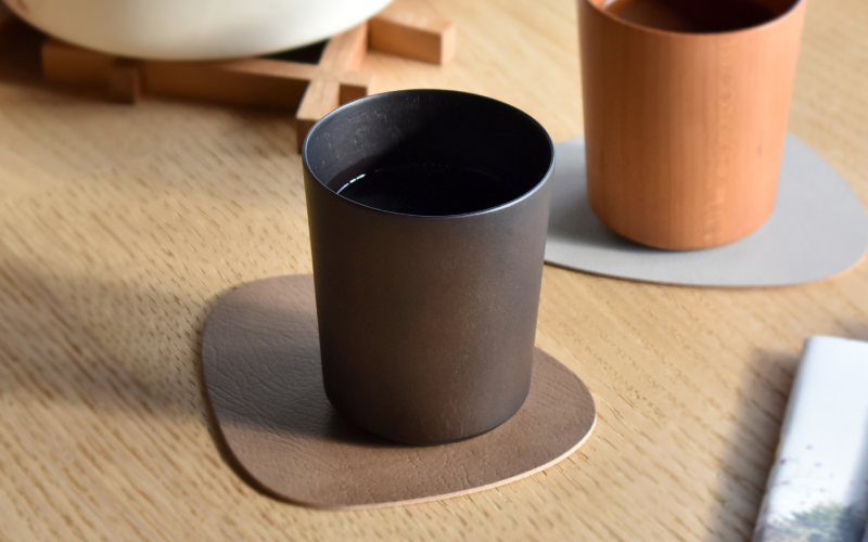 【Hacoa】食卓に温もりを添える天然木チェリーのコップ ダークブラウン「Wooden Cup」 ダークブラウン