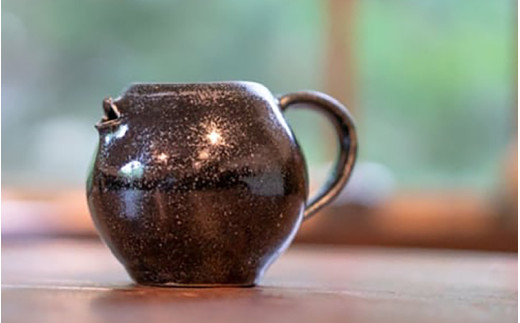 【青ノ木窯】鉄釉河豚徳利 [aw008-b001]