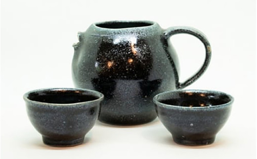 【青ノ木窯】鉄釉河豚徳利・ぐいのみセット [aw008-c001_01]
