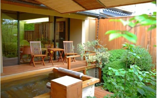 グランディア芳泉【離れ ゆとろぎ亭 露天風呂付客室】1泊2食付き ペア宿泊券（2名様分） ／ 旅行 チケット 温泉 北陸 あわら温泉 冷蔵庫インクルーシブ 和モダンリゾート グランディア あわら [aw014-o001]