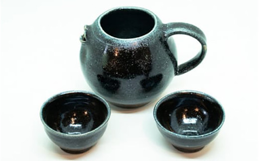 【青ノ木窯】鉄釉河豚徳利・ぐいのみセット [aw008-c001_01]