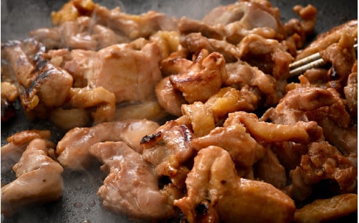 にんにく醤油味 国産 親鳥 200g×5袋（計1kg）約8～10人前 ／ 価格下げました！ 味付け肉 鶏肉 小分け 焼肉 バーベキュー 冷凍 福井のソウルフード 人気 アウトドア やみつき [aw001-a009]