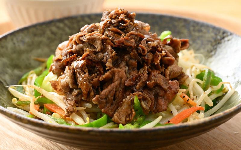 「福井県ブランド豚」ふくいポーク 切り落とし 1kg（500g × 2パック）【銘柄豚 福井県産 ポーク 豚肉 ぶたにく  使い勝手抜群 ぶた丼 豚汁 生姜焼き 煮物  三元交配 肉  冷凍 小分け バーべキュー 国産】 [e02-a031]